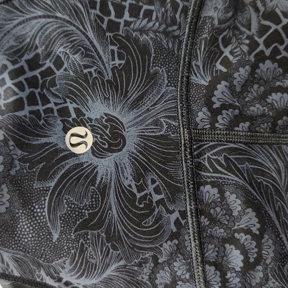 Lululemon Train Times Crop 17" Nouveau Mach Blue Black - Picture 6 of 7